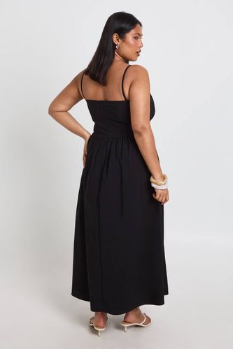Robe Midaxi Grande Taille À Bretelles En Bengaline | Taille 48 - boohoo - Modalova