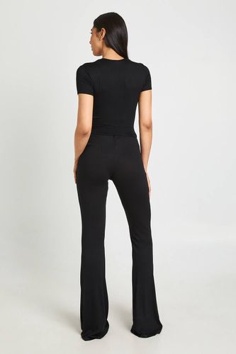 Pantalon Évasé Taille Haute Basique Coupe Tall | Taille 46 - boohoo - Modalova