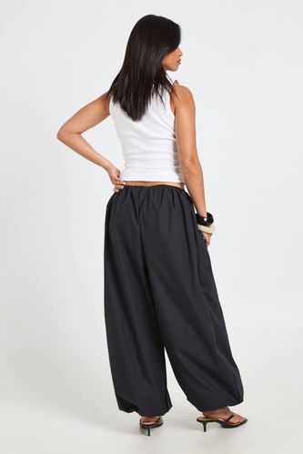 Pantalon Sarouel Taille Basse En Popeline Petite | Taille 44 - boohoo - Modalova