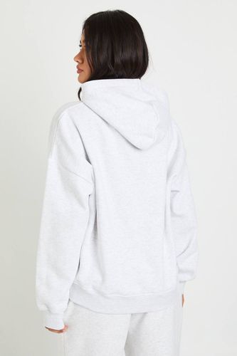 Sweat À Casynthétiqueche Oversize Avec Appliqué All Star À Motif Fleuri Ditsy | Taille Medium - boohoo - Modalova