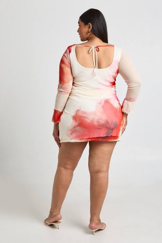 Robe Mini À Imprimé Floral Grande Taille | Taille 48 - boohoo - Modalova