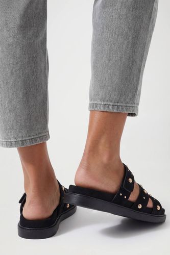 Sandales Mules À Semelle Anatomique En Synthétique Avec Détails Cloutés Coupe Large | Taille 41 - boohoo - Modalova