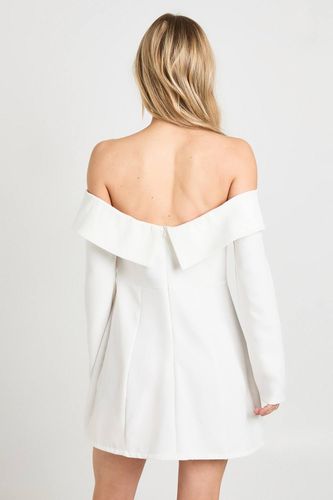 Robe Mini Structurée Bardot Petite | Taille 44 - boohoo - Modalova