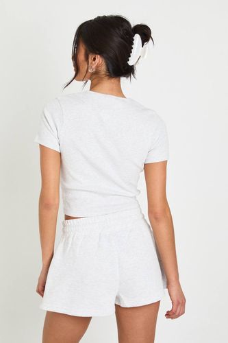 Ensemble Survêtement Côtelé Avec Haut Zippé À Manches Courtes Et Short | Taille Medium - boohoo - Modalova