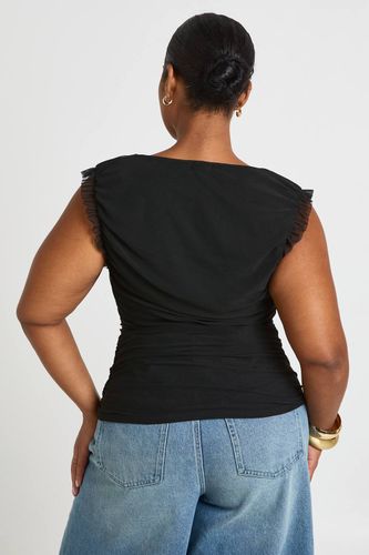 Top Grande Taille À Encolure En V Et Imprimé | Taille 48 - boohoo - Modalova