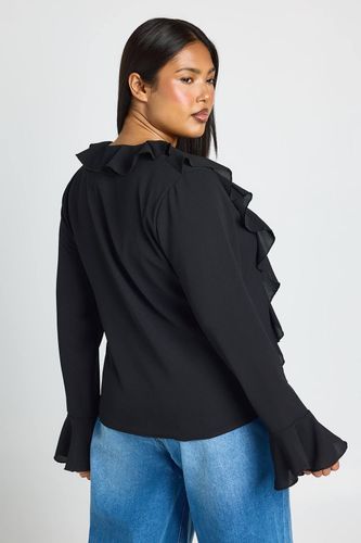 Blouse Grande Taille À Volants Et Nœud Devant | Taille 48 - boohoo - Modalova