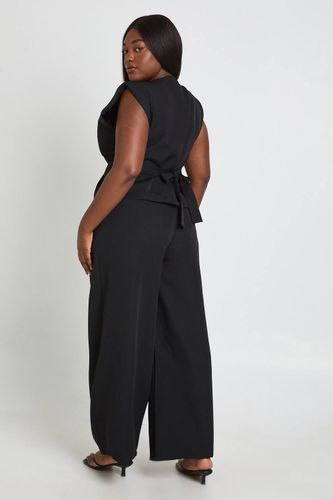 Pantalon Large À Pinces Frontales Extrêmes Grande Taille | Taille 48 - boohoo - Modalova