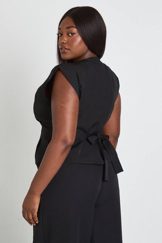 Gilet Grande Taille Sans Manches À Taille Cintrée | Taille 48 - boohoo - Modalova