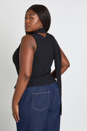 Haut Cache-cœur Grande Taille Avec Col Foulard | Taille 48 - boohoo - Modalova