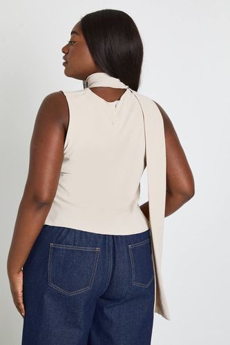 Haut Cache-cœur Grande Taille Avec Col Foulard | Taille 48 - boohoo - Modalova