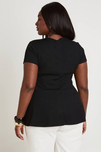 Haut Péplum Côtelé Grande Taille À Boutonnage | Taille 48 - boohoo - Modalova