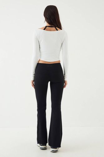 Pantalon de Yoga Évasé Ultra Sculpt avec Taille Nouée et Détails de Coutures | Taille Medium - DSGN Studio - Modalova