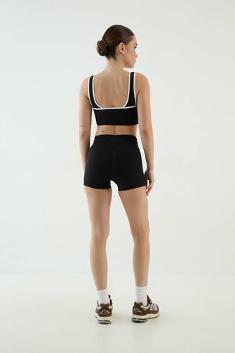 Short Micro Sculptant À Détails De Passepoil | Taille Medium - DSGN Studio - Modalova