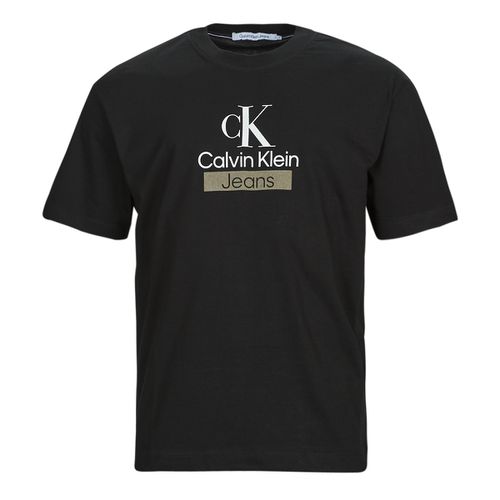 T-shirt STACKED ARCHIVAL TEE - Calvin Klein Jeans - Modalova