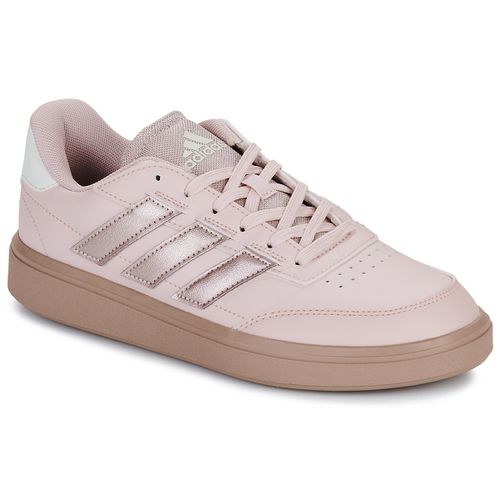 Baskets basses adidas COURTBLOCK - adidas - Modalova