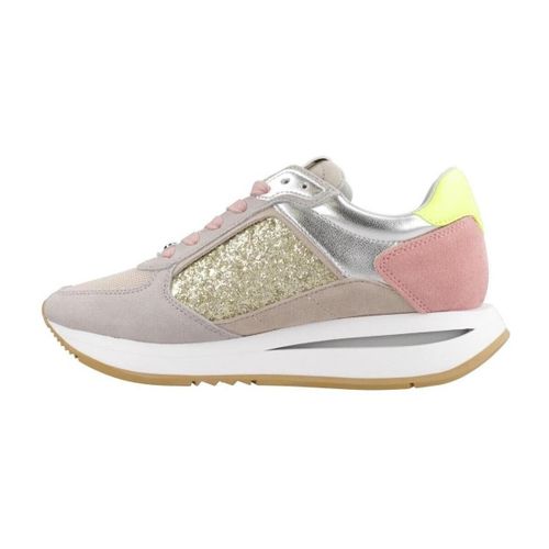 Baskets basses Guess Flpe2g Lem12 - Guess - Modalova