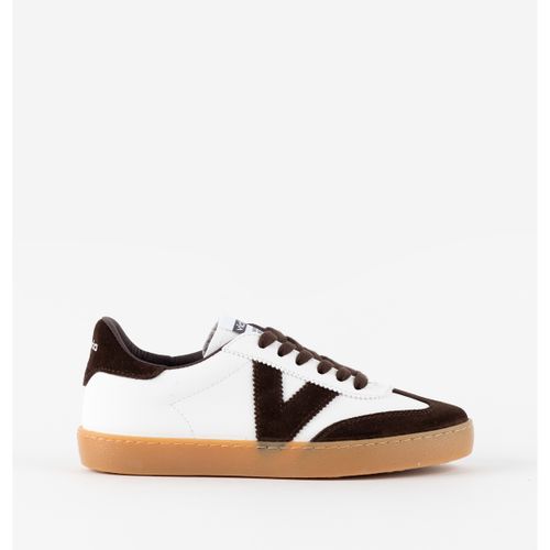 Baskets basses BASKET BERLIN CICLISTA EFFET CUIR DAIM 1126207 - Victoria - Modalova