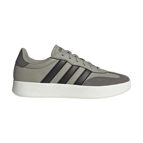 Baskets basses adidas BARREDA - adidas - Modalova