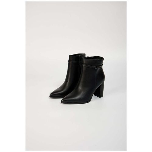 Bottines Bottines à talon à bout pointu avec boucle, Noir - Vera Collection - Modalova