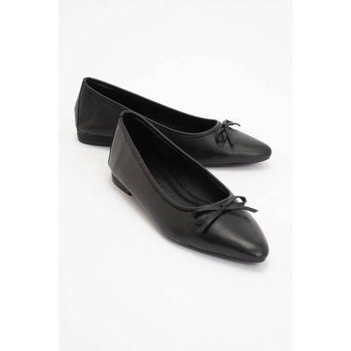 Ballerines Ruby - Black Pointed Toe Leather Flats - Forever & Always Shoes - Modalova