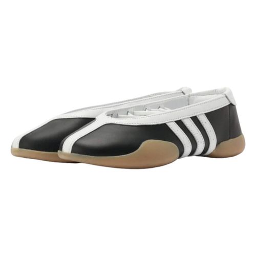 Baskets basses Taekwondo Mei Ballet Black White - adidas - Modalova
