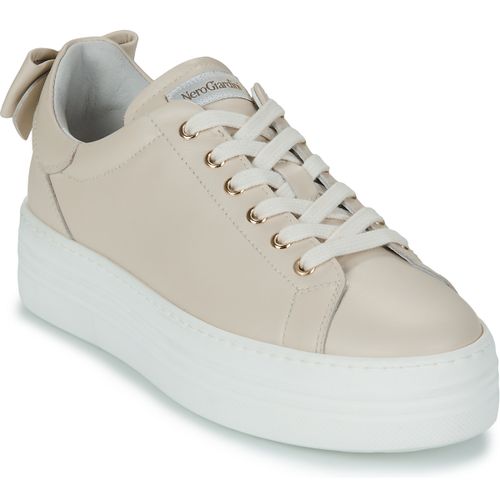 Baskets basses E506520D-710 - NeroGiardini - Modalova
