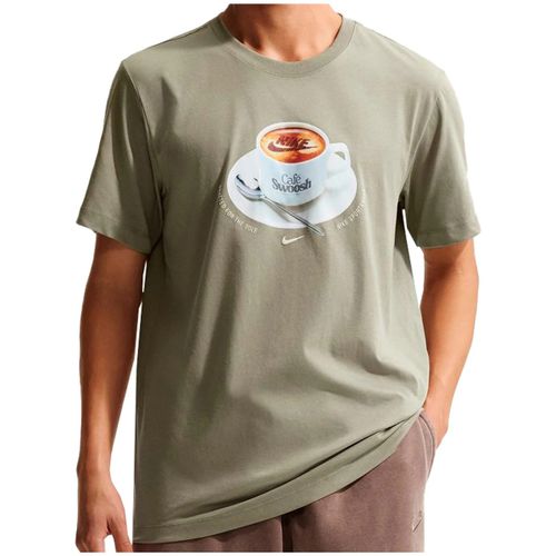 T-shirt U NSW TEE STD CAFE SWOOSH MUG - Nike - Modalova