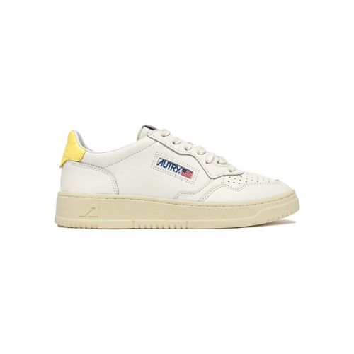 Baskets basses Medalist Low Leather W - White/Lemon Meringue - Autry - Modalova