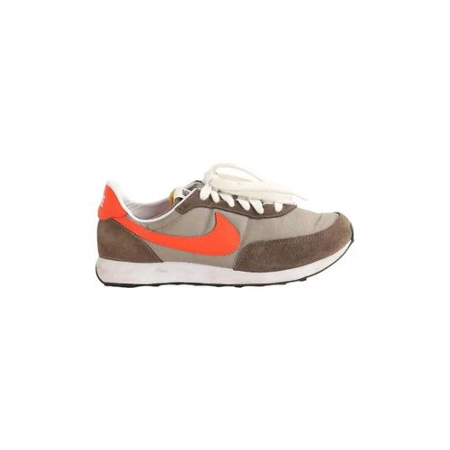 Baskets basses Baskets en daim kakis - Nike - Modalova
