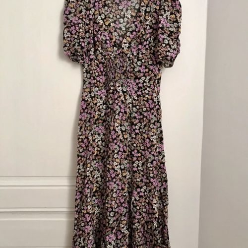 Robes midi Robe neuve - Stradivarius - Modalova