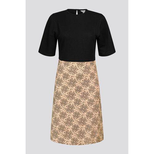 Robe courte Robe Jersey avec Détail de Jupe Imprimé - Enorsia - Modalova