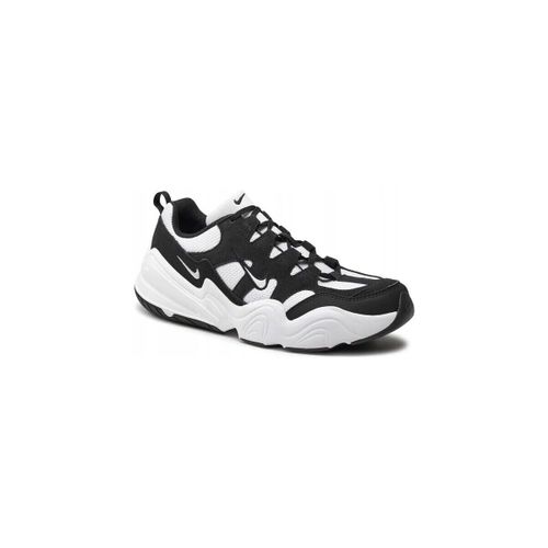 Baskets basses Nike Tech Hera - Nike - Modalova