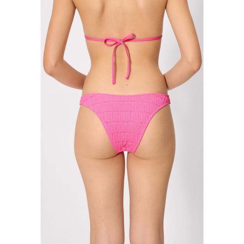 Maillots de bain Culotte de bikini brésilienne à texture rose - Ysabel Mora - Modalova