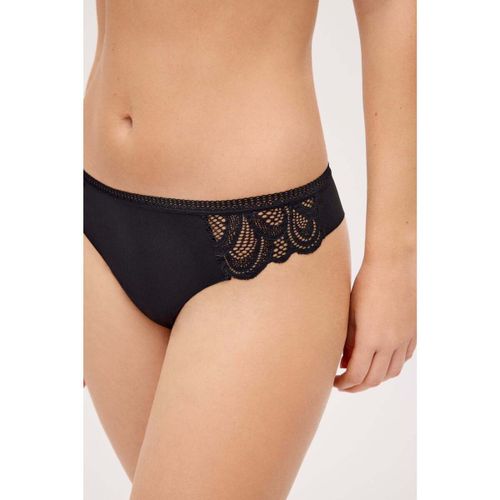 Strings String en dentelle noire - Ysabel Mora - Modalova