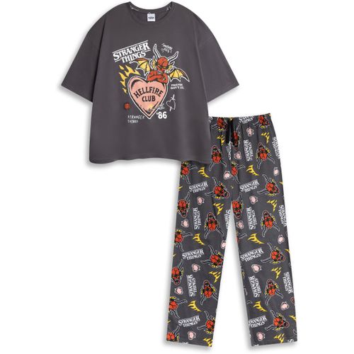 Ensembles de pyjama Logo Ensemble pyjama à manches courtes et jambes longues - Stranger Things - Modalova