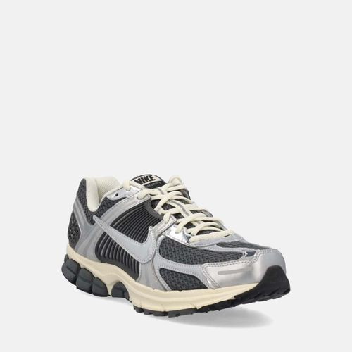 Baskets basses Nike ZOOM VOMERO 5 - Nike - Modalova