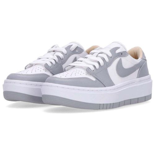 Baskets basses Wmns Air 1 Elevate Low wolf - Nike - Modalova