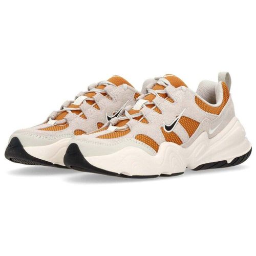 Baskets basses W Tech Hera Monarch Bone - Nike - Modalova