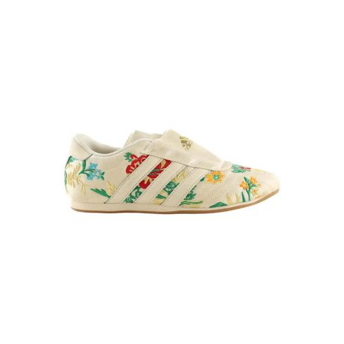 Baskets basses Baskets beiges - adidas - Modalova