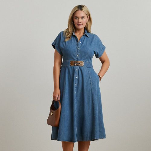 Grandes Tailles - Robe-chemise à boucle en denim - Lauren Curve - Modalova