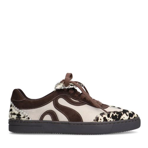 Baskets en daim avec imprimé vache - marron - Sacha - Modalova