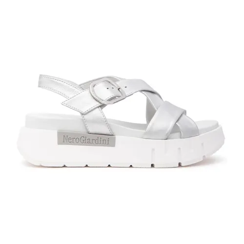Shoes > Sandals > Flat Sandals - - Nerogiardini - Modalova