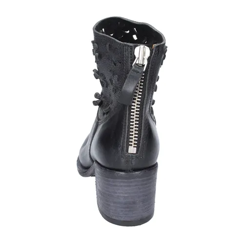 Shoes > Boots > Heeled Boots - - Moma - Modalova