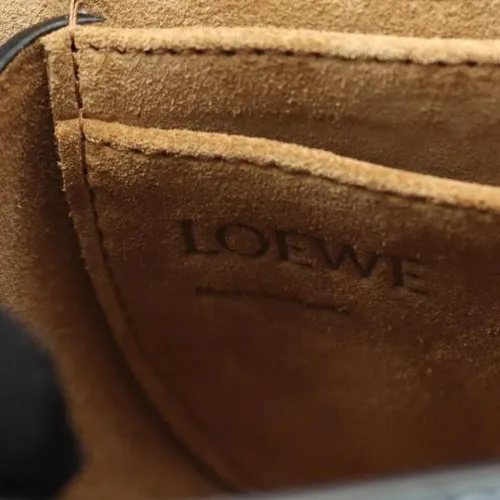 Pre-owned > Pre-owned Bags > Pre-owned Cross Body Bags - - Loewe Pre-owned - Modalova