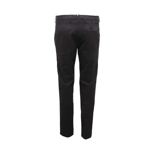 Trousers > Chinos - - Berwick - Modalova