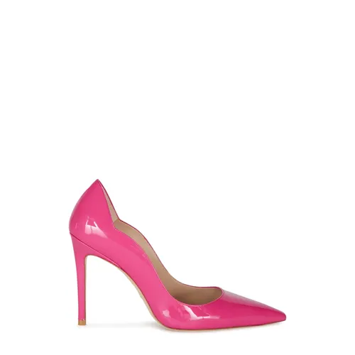 Shoes > Heels > Pumps - - Stuart Weitzman - Modalova