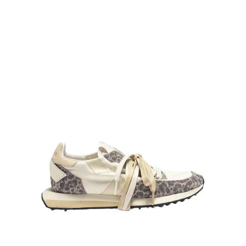 Shoes > Sneakers - - Ghoud - Modalova