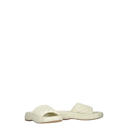 Shoes > Flip Flops & Sliders > Sliders - - Bottega Veneta - Modalova