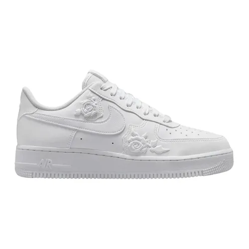 Nike - Shoes > Sneakers - Pink - Nike - Modalova
