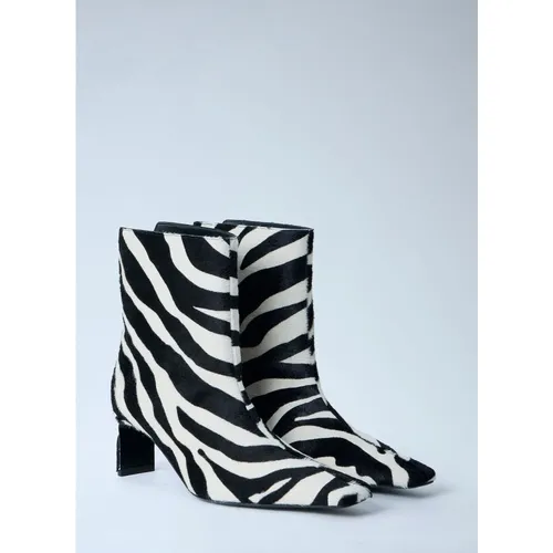 Shoes > Boots > Heeled Boots - - Khaite - Modalova